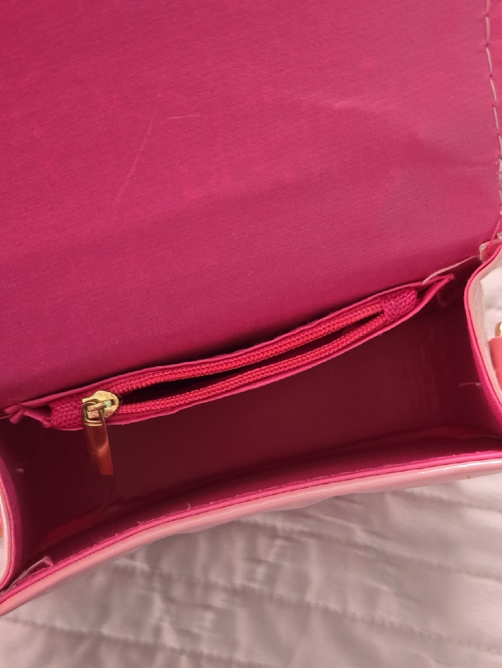 Hello Kitty - Picture 3 of 3